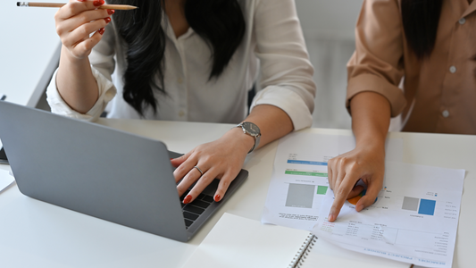 How to Start a Digital Product Business from Scratch in 2025 (Step-by-Step Guide)